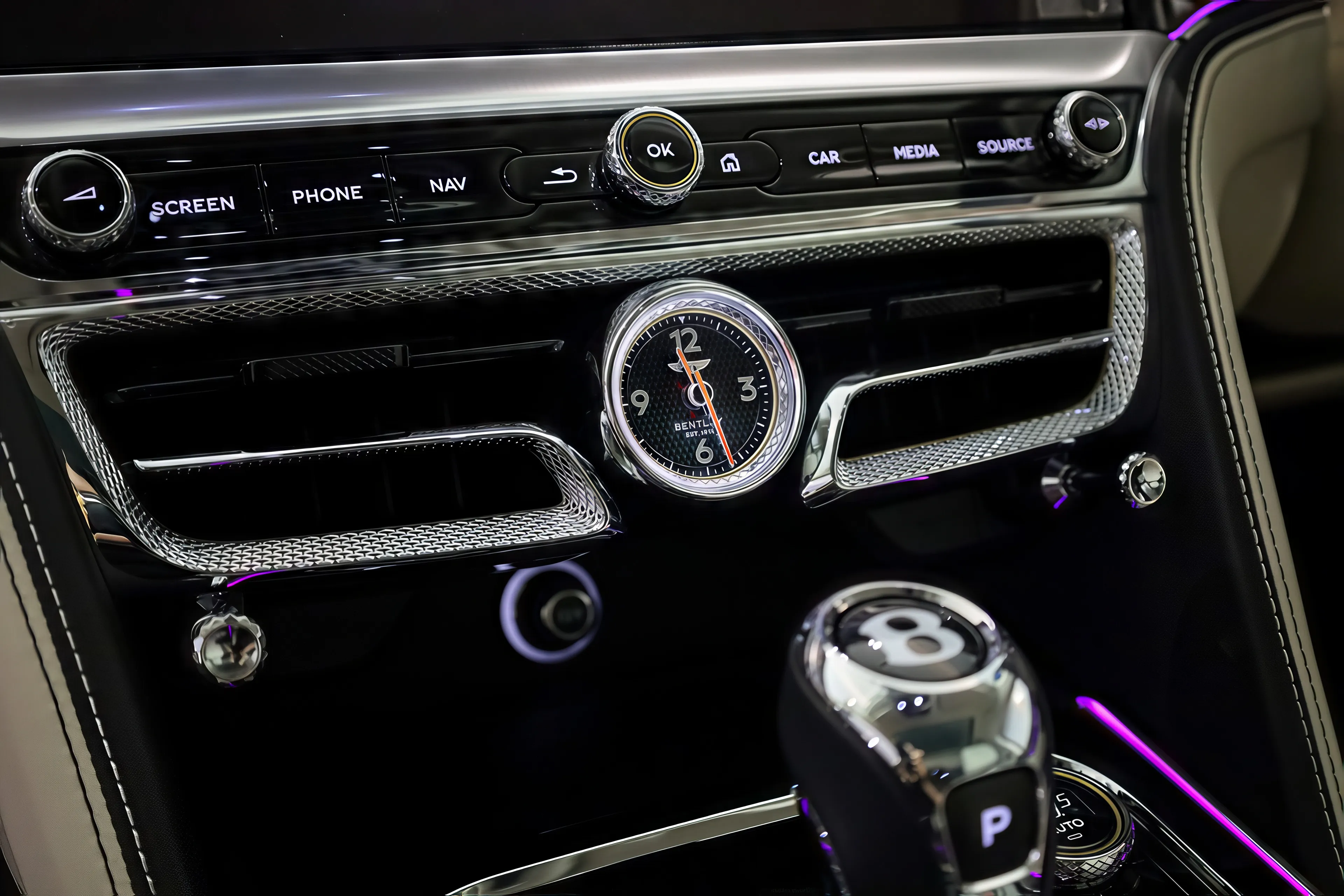 Bentley Flying Spur · 3