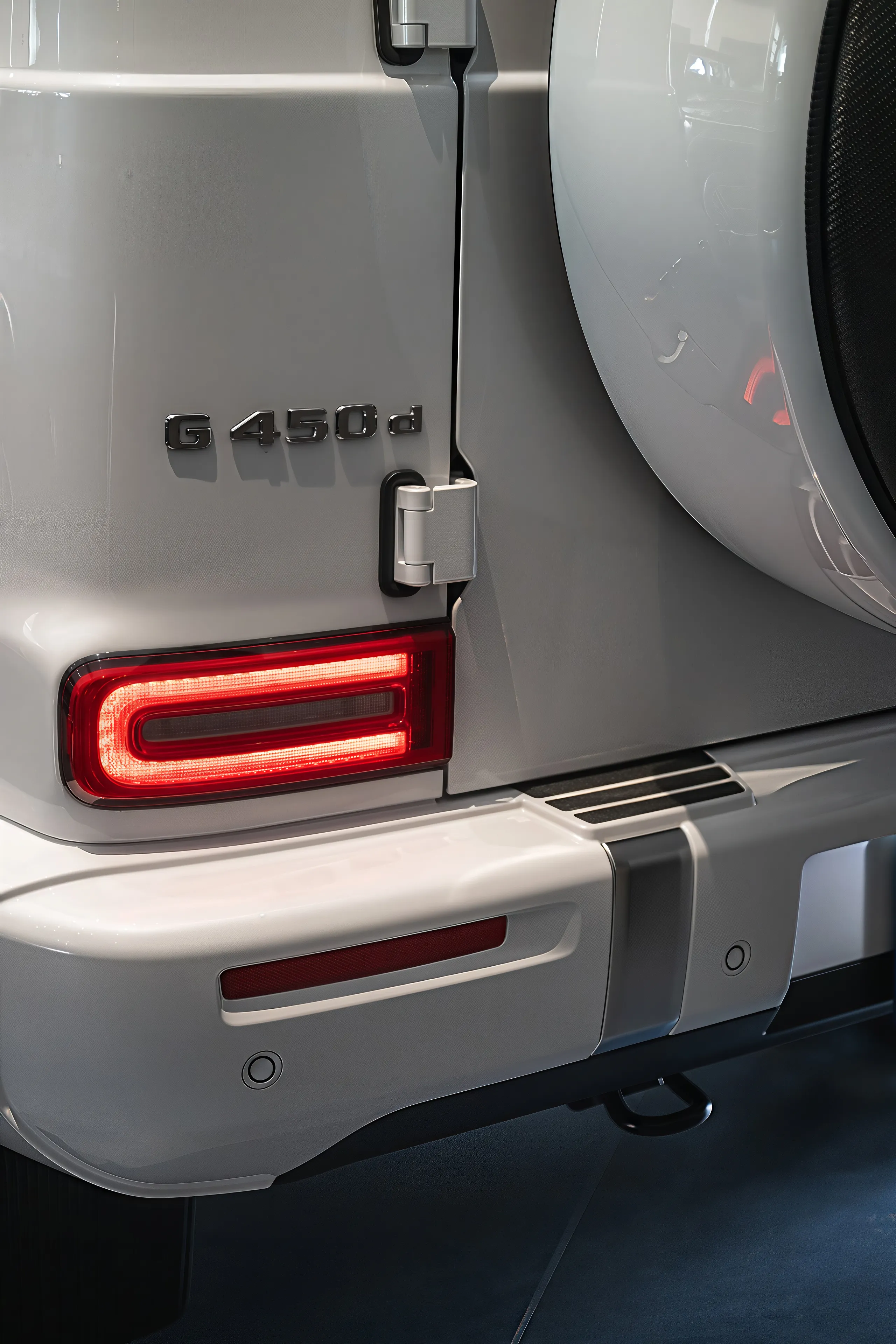 Mercedes-Benz G 450 d · 4