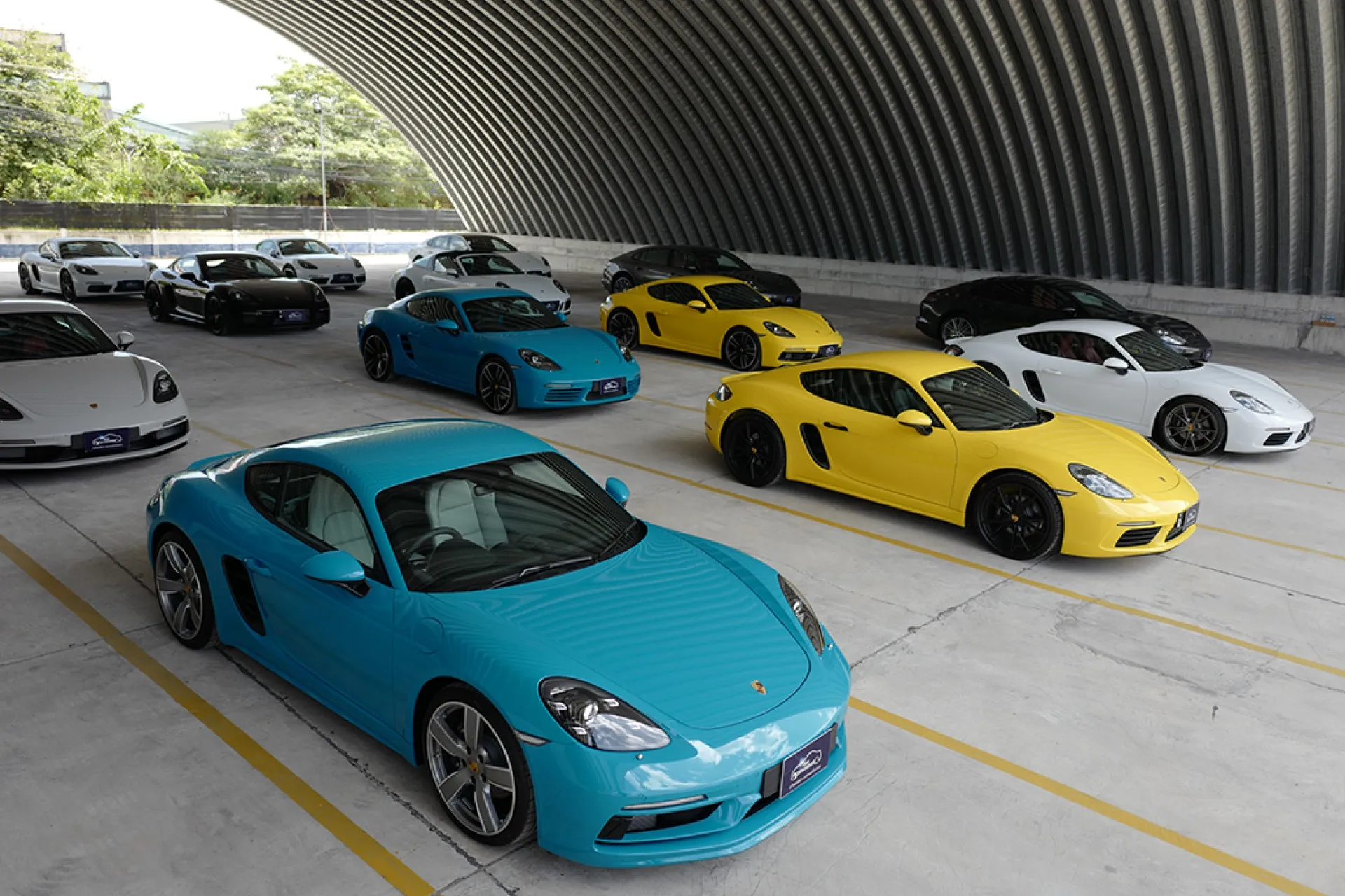 Porsche on the roof · 2