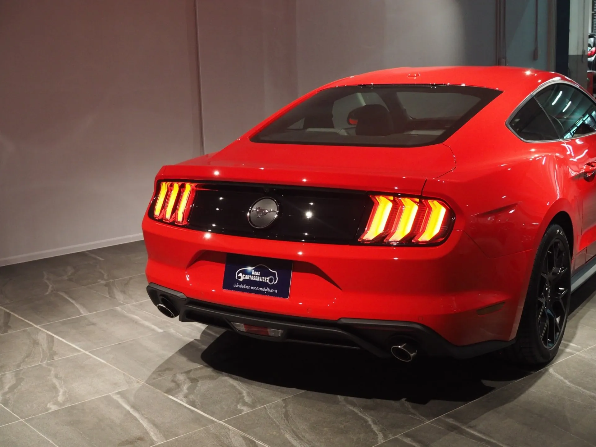 Ford Mustang · 2