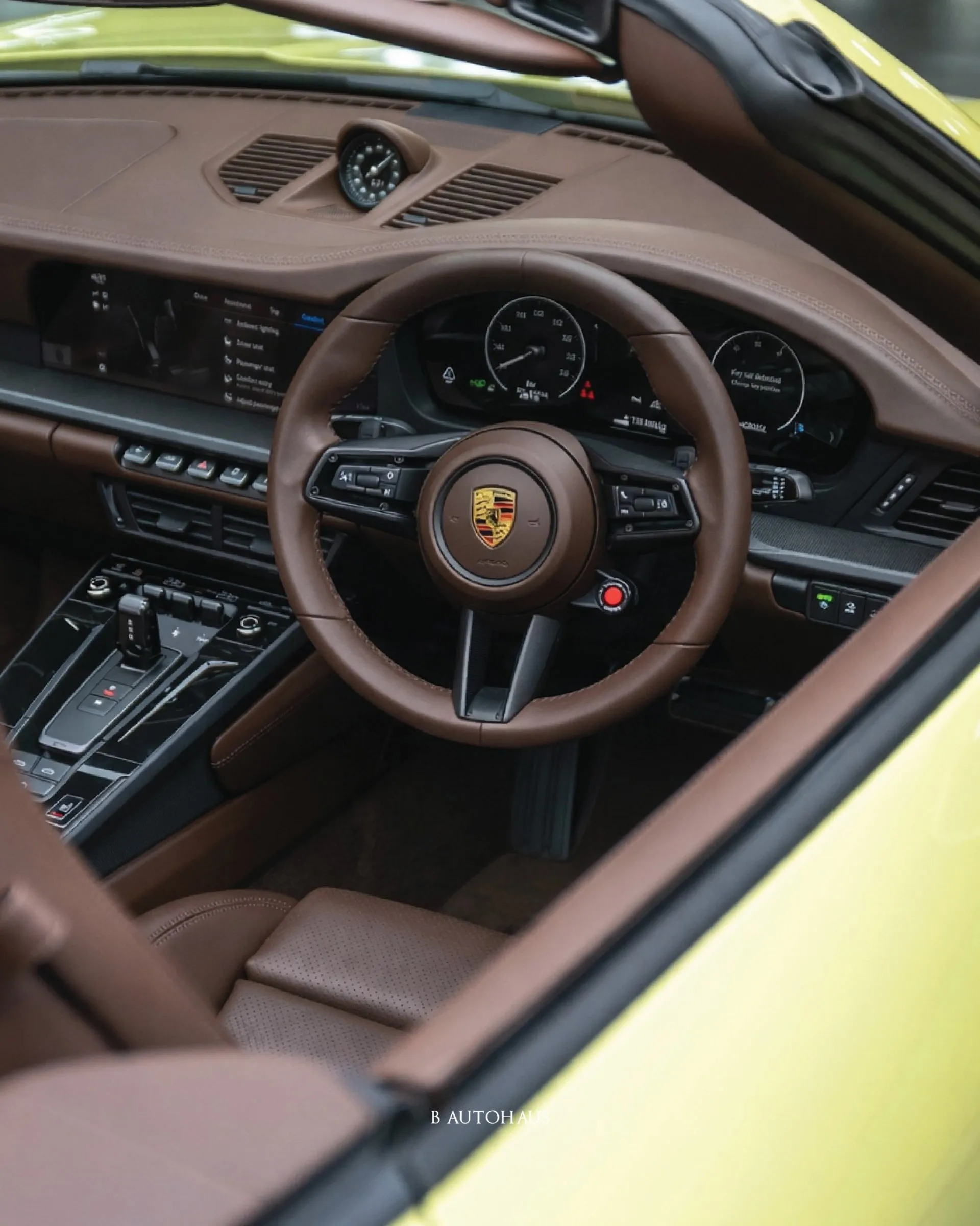 Porsche 911 Carrera Cabriolet · 6