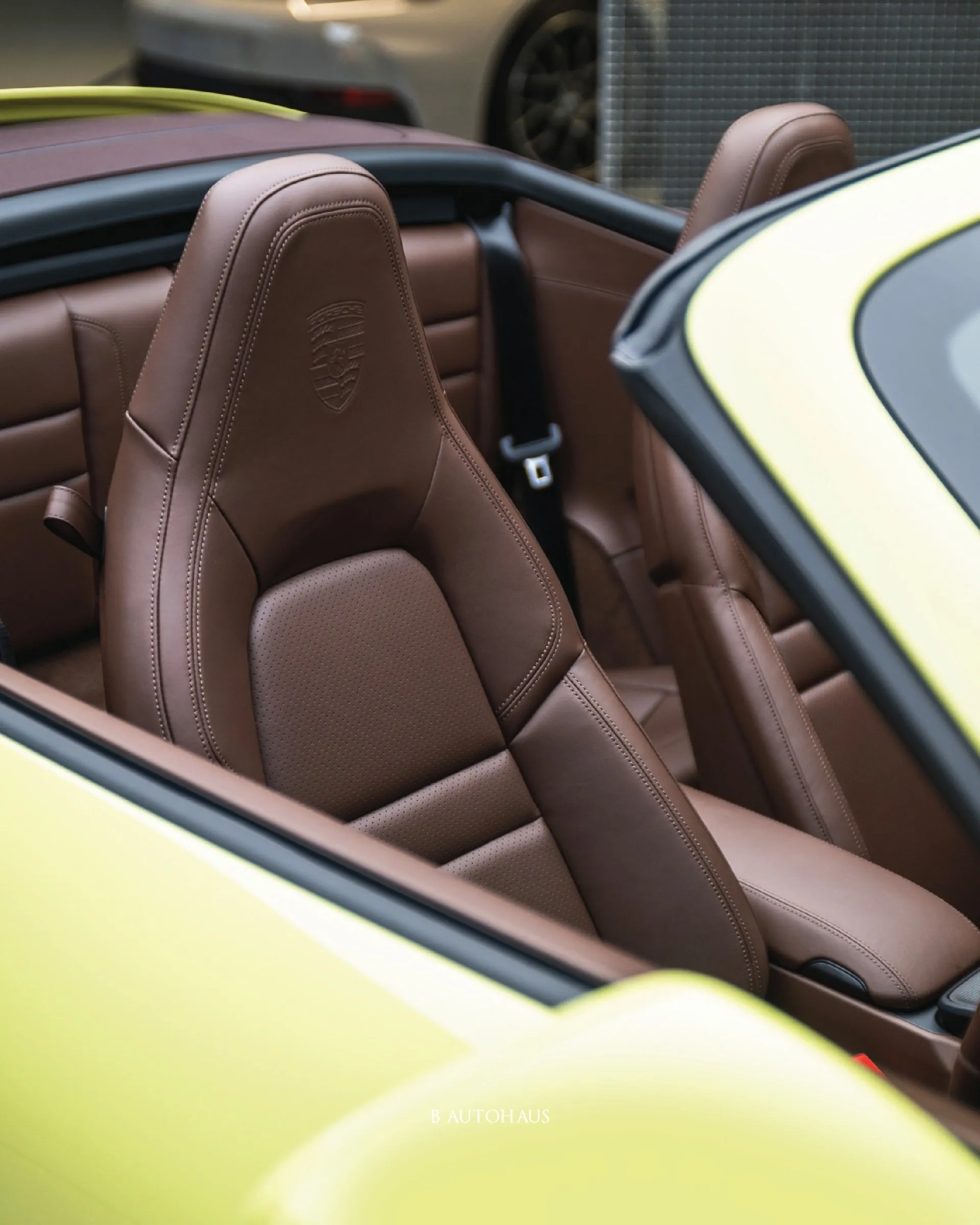 Porsche 911 Carrera Cabriolet · 8