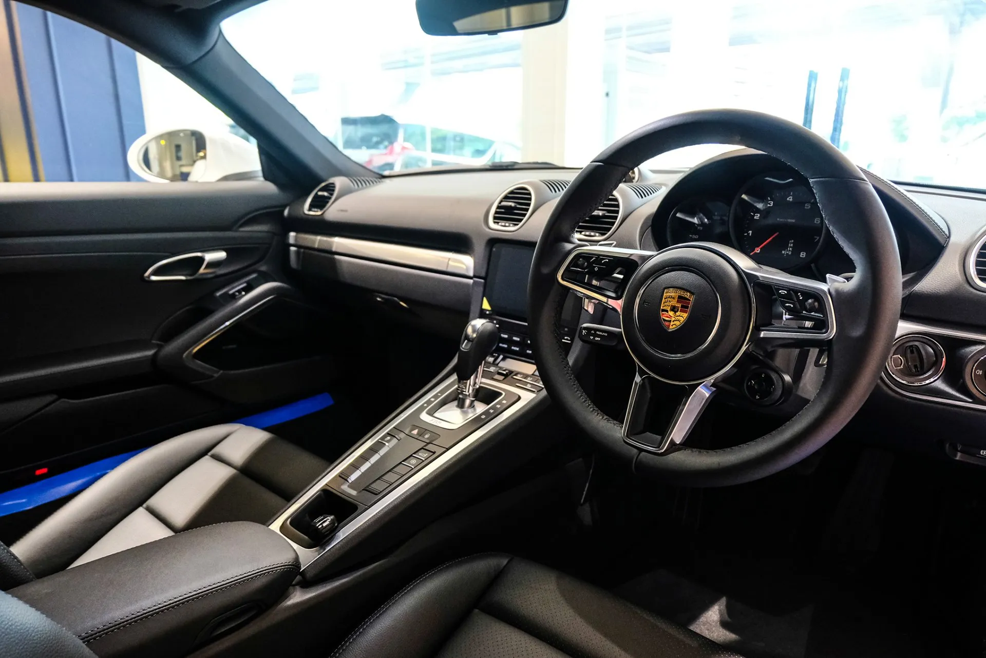 718 Cayman · 10