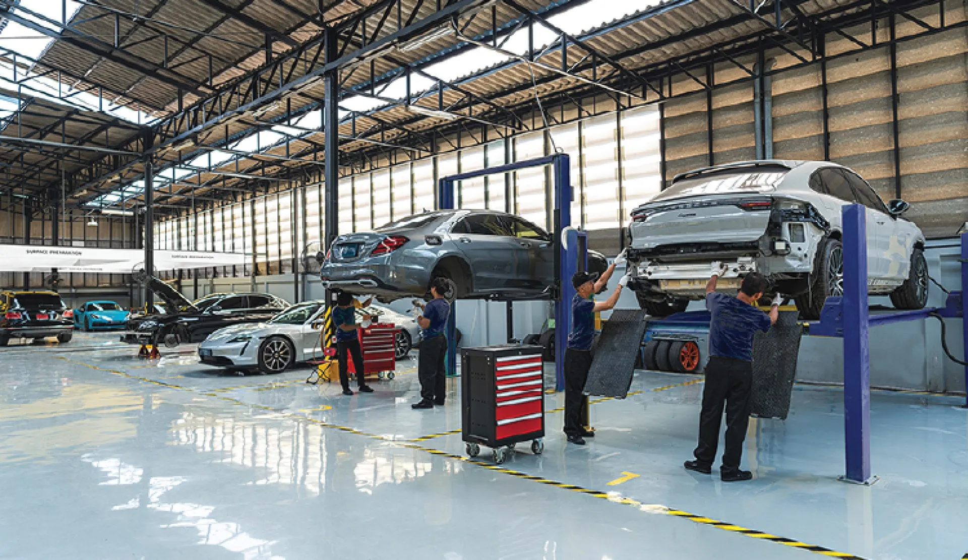 B Service Center