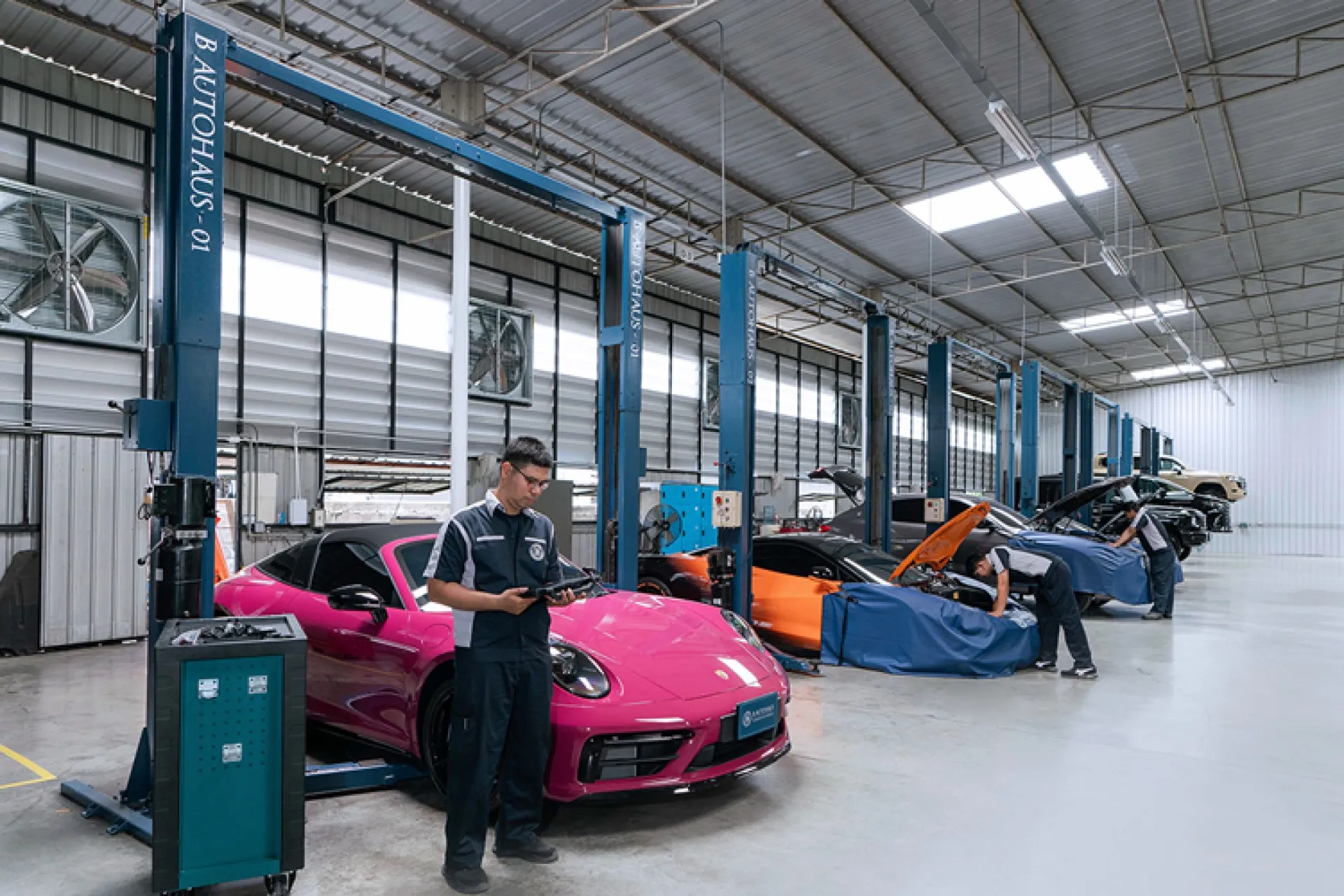 B Service Center · 3